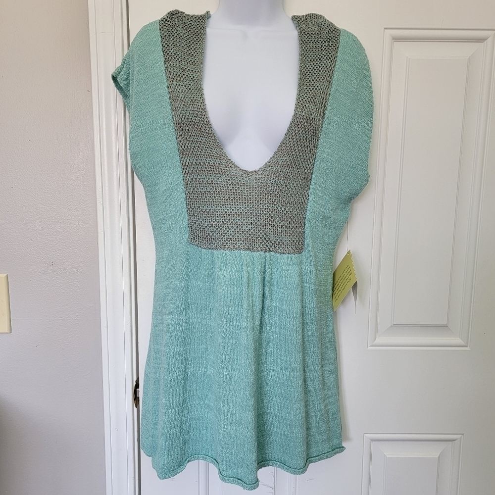 NWT Curio Teal Lightweight Knit Deep V Neck Sleeveless Metallic Thread Top Small
